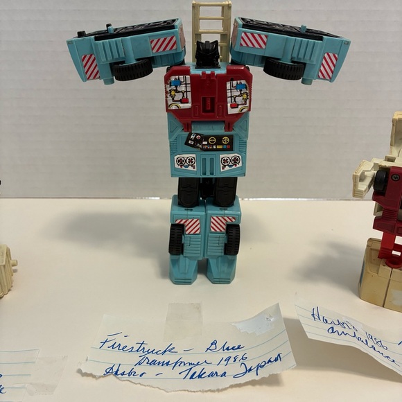 Transformers - 1986 Takara / Hasbro Vehicles - Fire truck, Motorcycle, Ambulance - Picture 8 of 9